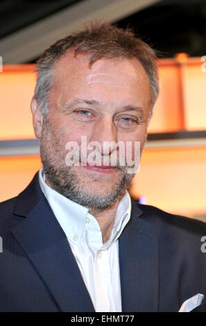 München, Deutschland. 15. März 2015. Schwedische Schauspieler Michael Nyqvist für eine exklusive Vorführung des Thriller-Serie "100 Code" anlässlich des "Krimifestival" (lit. Thriller Festival kommt) BMW Welt in München, Deutschland, 15. März 2015. "100 Code" wird Premier auf Sky Atlantic HD am 19. März 2015. Der Film ist in Stockholm und New York eingestellt. Foto: Ursula Düren/Dpa/Alamy Live News Stockfoto