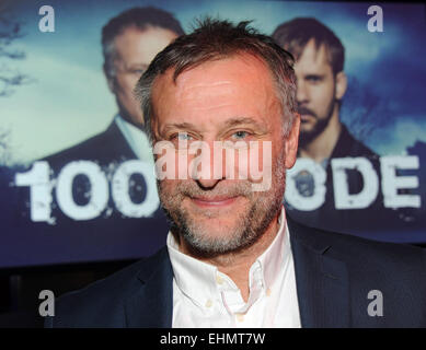 München, Deutschland. 15. März 2015. Schwedische Schauspieler Michael Nyqvist für eine exklusive Vorführung des Thriller-Serie "100 Code" anlässlich des "Krimifestival" (lit. Thriller Festival kommt) BMW Welt in München, Deutschland, 15. März 2015. "100 Code" wird Premier auf Sky Atlantic HD am 19. März 2015. Der Film ist in Stockholm und New York eingestellt. Foto: Ursula Düren/Dpa/Alamy Live News Stockfoto