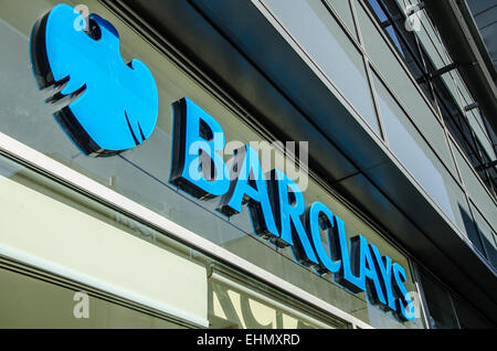 Barclays ist eine britische multinationale Banken und Finanzdienstleister mit Sitz in London. Es ist eine Universalbank. High Street Southend Stockfoto