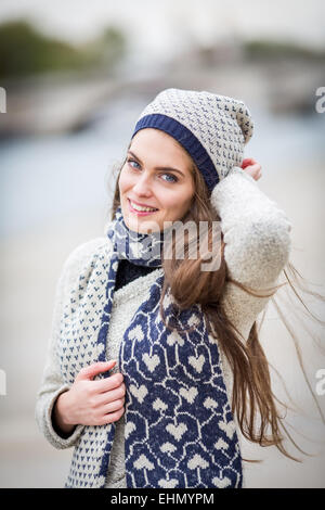 Porträt der Frau im Winter. Stockfoto