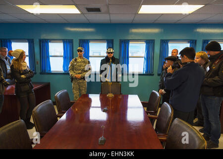 Asien, Republik Korea, Südkorea, Seoul, DMZ demilitarisierte Zone an der Grenze zwischen Nord- und Südkorea, Touristen in der conf Stockfoto