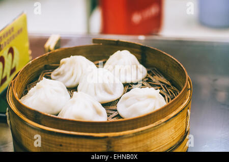 Shanghai Suppe Knödel, eines der beliebten chinesischen Essen in China. Stockfoto