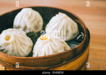 Shanghai Suppe Knödel mit Krabben Fett, eines der beliebten chinesischen Essen in China. Stockfoto