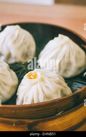 Shanghai Suppe Knödel mit Krabben Fett, eines der beliebten chinesischen Essen in China. Stockfoto