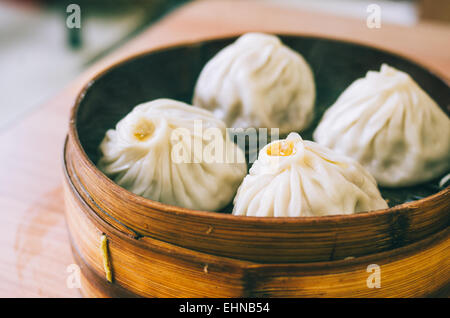 Shanghai Suppe Knödel mit Krabben Fett, eines der beliebten chinesischen Essen in China. Stockfoto