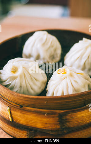 Shanghai Suppe Knödel mit Krabben Fett, eines der beliebten chinesischen Essen in China. Stockfoto