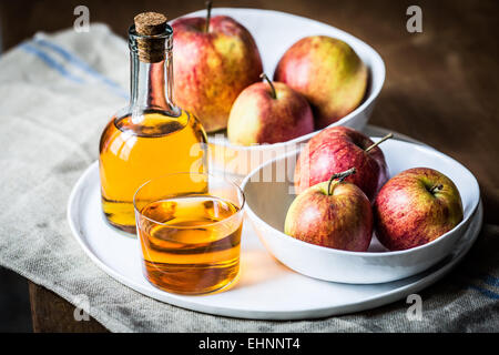 Apfelessig. Stockfoto