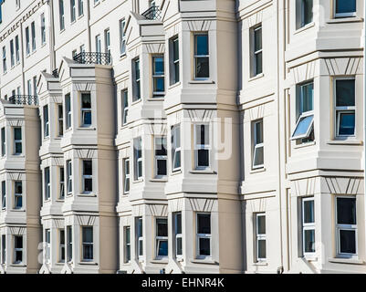 Wohnungen in Strandnähe in Eastbourne Stockfoto