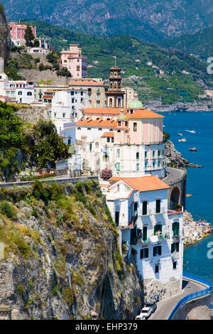 Der Ferienort Atrani, Kampanien, Italien Stockfoto