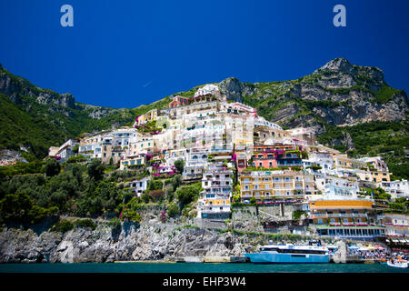 Die hübsche Klippe Häuser von Positano, Amalfiküste, Kampanien, Italien Stockfoto