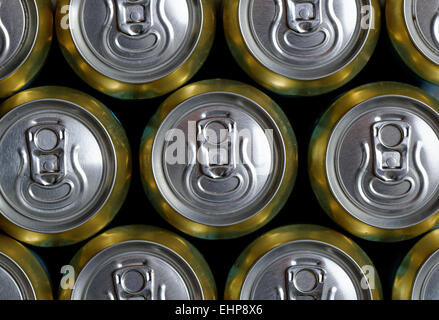 Viel trinken Dosen hautnah Stockfoto