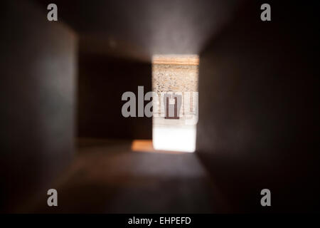 Moderne Skulpturen von Eduardo Chillida Juantegui im Museum Chillida Leku. Stockfoto