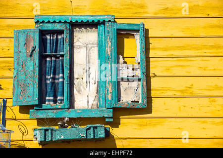 Fensterdetail in La Boca Stockfoto