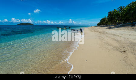 Dravuni Island befindet sich in Fidschi und ist eine Postkarte perfekte tropische Insel mit perfekten Stränden und freundlichen Einheimischen. Stockfoto