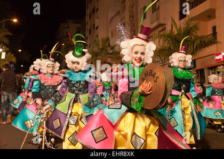 Kinder in phantasievollen Kostümen auf dem Jahrmarkt, Santa Cruz De Tenerife, Teneriffa, Kanarische Inseln, Spanien Stockfoto