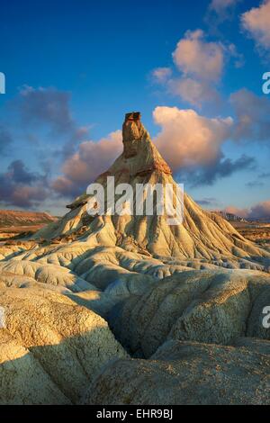 Castildeterra Felsformation in der bardena blanca Bereich Der bardenas riales Naturpark, Navarra, Spanien Stockfoto