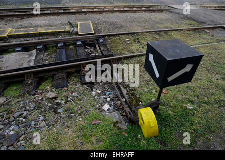 Eine große Skulptur von Ales Vesely, geformt wie eine Schiene in Richtung Himmel, die auch ein Symbol der Jakobsbrunnen Leiter in Prager aufgelösten Bubny Bahnhof installiert wurde Bild (), von denen jüdische Transporte ging im zweiten Weltkrieg und die ist eine Stille Gedenkstätte zur Erinnerung an den Holocaust-Opfer zu werden. Die Skulptur wurde symbolisch enthüllt in Prag, Tschechische Republik, 16. März 2015 anlässlich die Nacht zum 9. März 1944, bei fast 4000 Gefangene, brachte aus der Terezin (Theresiendstadt) "Familienlager," Nordböhmen, in das Vernichtungslager in Oswiecim (Auschwitz ums Leben kamen Stockfoto