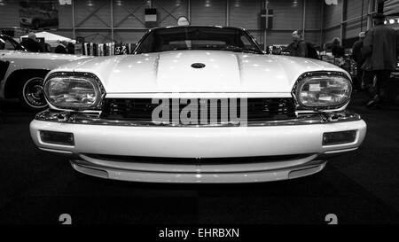 Ein Luxus grand Tourer Jaguar XJ-S Coupe Stockfoto