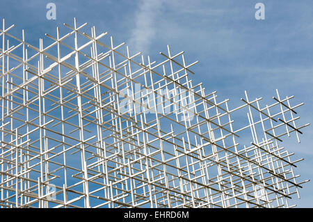 Ein Detail der 2013 Serpentine Gallery Sommerpavillon des japanischen Architekten Sou Fujimoto. Stockfoto