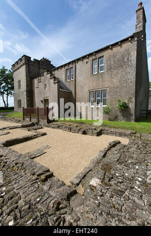 Malerische Aussicht auf römisches Kastell Birdoswald Gebäude Stiftungen und Ruinen entlang der Hadrianswall bei Gilsland. Stockfoto