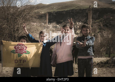 Jedes Jahr am 21. März feiern die Kurden Newroz. Foto: Newroz in Hasankeyf Stockfoto