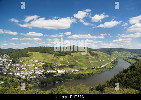 Luftaufnahme der schönen Mosel in Deutschland in der Nähe von Stadt Bullay Stockfoto