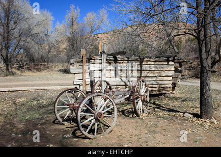 Alten Pioniertagen Chuck Wagon Warenkorb Stockfoto