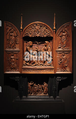 Altar der heiligen Anna. Aus Holz geschnitzte Altar von Meister IP, circa 1524. Schloss Cesky Krumlov, Tschechische Republik. Ausstellung 'Burgen und Schlösser: Wiederentdeckt und gefeiert" auf der Prager Burg Reitschule in Prag, Tschechische Republik. Stockfoto