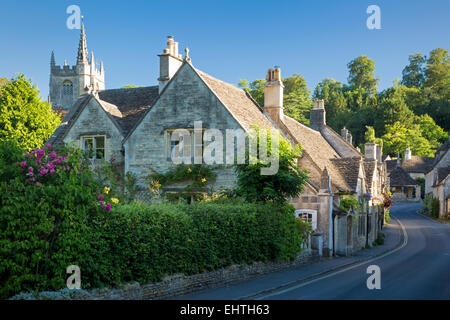 Am frühen Morgen in Castle Combe, die Cotswolds, Wiltshire, England Stockfoto