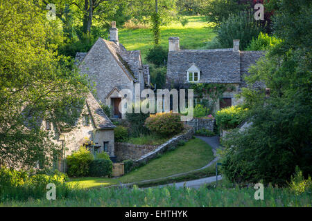 Arlington Row - Hütte-Häusern, die ursprünglich für die lokalen Weber, Bibury, Glocestershire, England Stockfoto