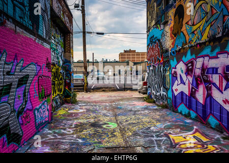 Unglaubliche Kunstwerke in Graffiti Gasse, Baltimore, Maryland. Stockfoto