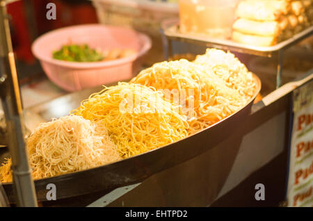 Pad thai Nudeln auf der Khao San road Stockfoto