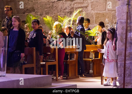 AM PALMSONNTAG MASSE IN AIGUES-MORTES, (30) GARD, LANGUEDOC-ROUSSILLON, FRANKREICH Stockfoto