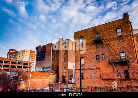 Altbauten in der Nähe von Lexington Markt in Baltimore, Maryland. Stockfoto