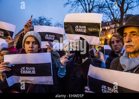 UNTERSTÜTZUNG IN HOMMAGE AN DIE 12 OPFER DER ANGRIFFE AUF DIE ZEITUNG CHARLIE HEBDO RALLYE Stockfoto