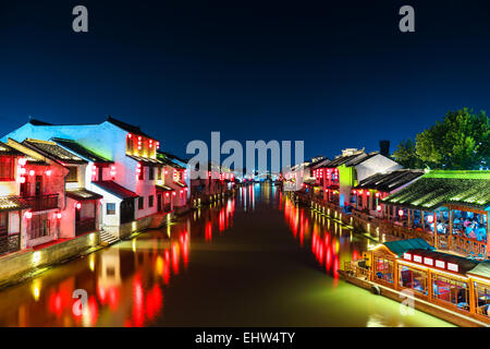 Chinesische Altstadt mit Canale Grande in der Nacht Stockfoto