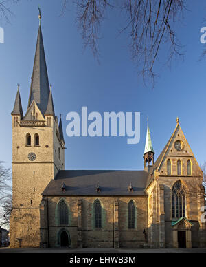 Die Saint-Vincent-Kirche in Menden, Deutschland. Stockfoto