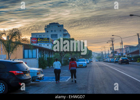 Morgendämmerung in Rosch haAjin, Israel Stockfoto