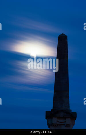 Mondaufgang am Märtyrer-Denkmal-St Andrews Fife Schottland Stockfoto