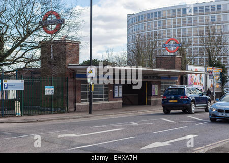 Cockfosters Station entworfen von Charles Holden 1933 Stockfoto