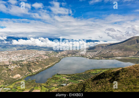 Südamerika, Ecudador, Provinz Imbabura, Ibarra, Blick zum Yahuarcocha-See Stockfoto