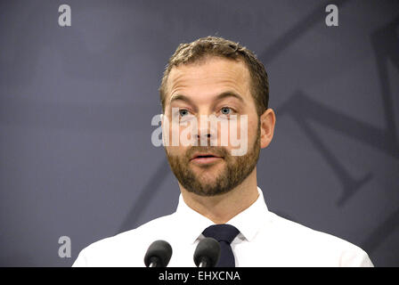 Kopenhagen, Dänemark. 18. März 2015. Morten Ostergaard, Haus und Wirtschaft Minister und stellvertretender Ministerpräsident und Vorsitzender für radikale liberale politische Partei auf gemeinsamen Pressekonferenz im Christiansburg. Bildnachweis: Francis Dean/Alamy Live-Nachrichten Stockfoto