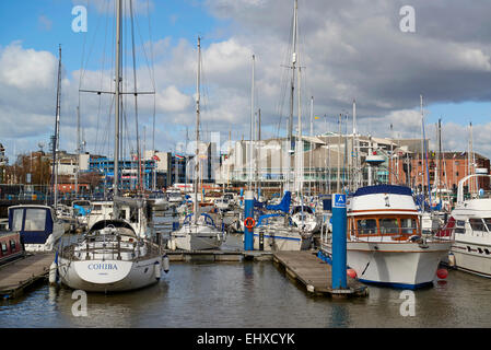 Boote in Hull Marina, Humberside, East Yorkshire, Großbritannien Stockfoto