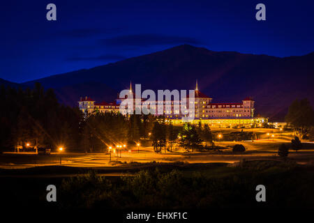 Nachtansicht des Mount Washington Hotel in Bretton Woods, New Hampshire. Stockfoto