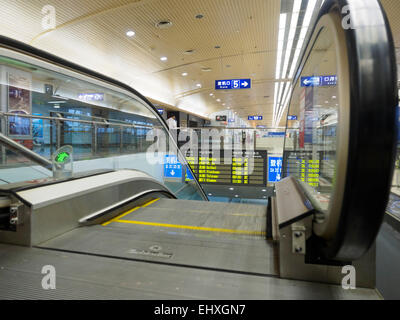 Rolltreppe in Guilin Liangjiang Flughafen in Guilin, China Stockfoto