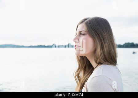 Attraktiven Seite Profil Portrait junge Frau Stockfoto