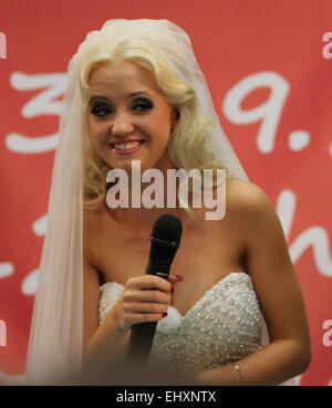 Die Hochzeit von Richard "Moertel" Lugner und Cathy Schmitz am Schloss