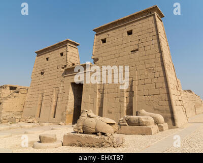 Blick auf den Tempel Khonsu am Tempel von Karnak, Luxor, Ägypten Stockfoto