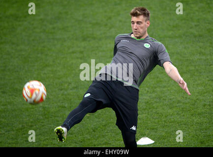 Mailand, Italien. 18. März 2015. Wolfsburgs Nicklas Bendtner in Aktion während einer Trainingseinheit in Mailand, Italien, 18. März 2015. VfL Wolfsburg stehen Inter Mailand in der UEFA Europa League Runde von 16 zweite Bein Fußballspiel am 19. März im Giuseppe-Meazza-Stadion in Mailand. Foto: Peter Steffen/Dpa/Alamy Live News Stockfoto