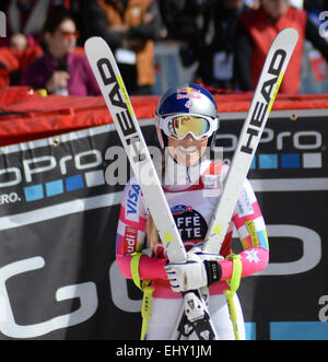 Meribel, Frankreich. 18. März 2015. Lindsey Vonn aus den USA reagiert im Zielraum von der FIS Alpine Ski World Cup Women-downhill-Rennen am 18. März 2015 in Meribel, Frankreich. Bildnachweis: Mitchell Gunn/ESPA/Alamy Live-Nachrichten Stockfoto